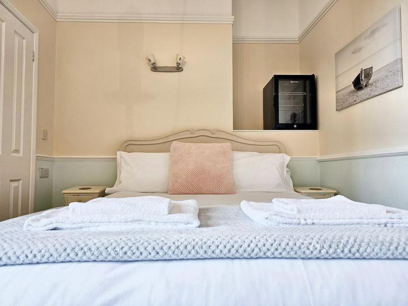 Bayliss Hall Guesthouse Weymouth Exterior photo